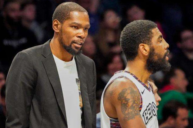 篮网队|比勇士还惨！三巨头组队第一年就重建，篮网老板都要疯了