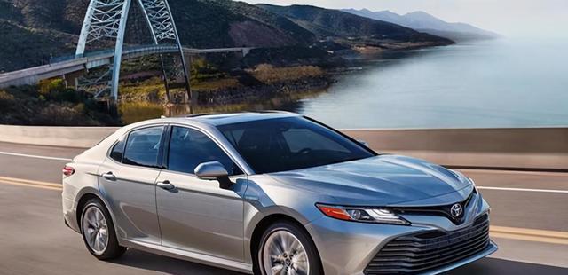 亚洲龙|“买到就是赚到”？亚洲龙真的有这么好？是不是“换壳凯美瑞”？