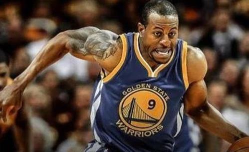 『斯蒂芬·库里』伊戈当年是如何抢走库里的FMVP的？