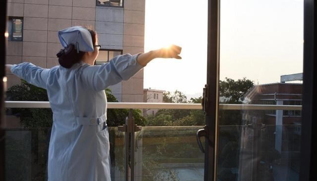 超话 孩子和爸爸没有父子相,丈夫怀疑妻子背叛,真相没这么简单