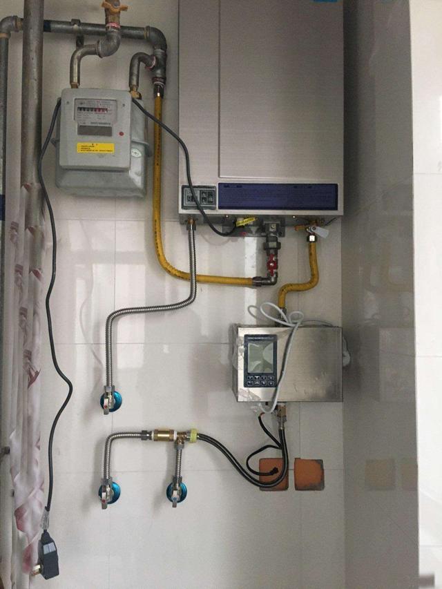 「螨虫」冬天燃气热水器一洗澡就凉飕飕，师傅一看：难怪，少了循环系统！