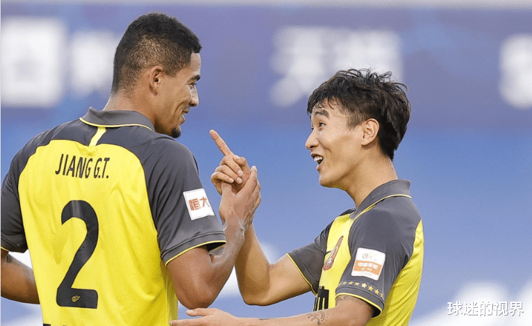 广州恒大|捡到宝了！恒大26岁铁卫防守英超级，50米长传造进球再显出球能力