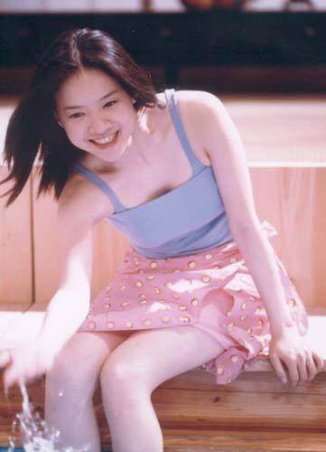 曾志伟|曾志伟女儿为什么46岁无人追？知道原因后，换我我也不敢娶啊