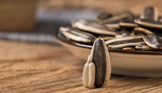 肾病|不想肾病缠身?请拒绝5种“高盐值”食物,肾可能慢慢变强壮