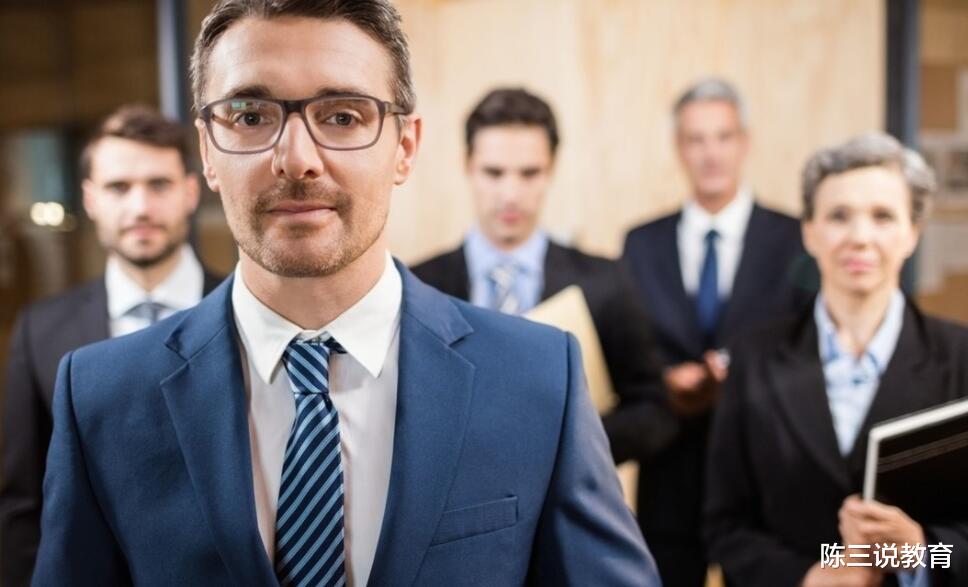 大学|辅导员直言：大学毕业最有出息的同学，不是成绩最好，而是这三类