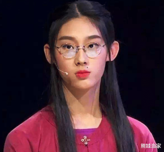 清华大学|清华学霸武亦姝为学弟学妹加油，字迹洒脱飘逸，网友却看偏重点