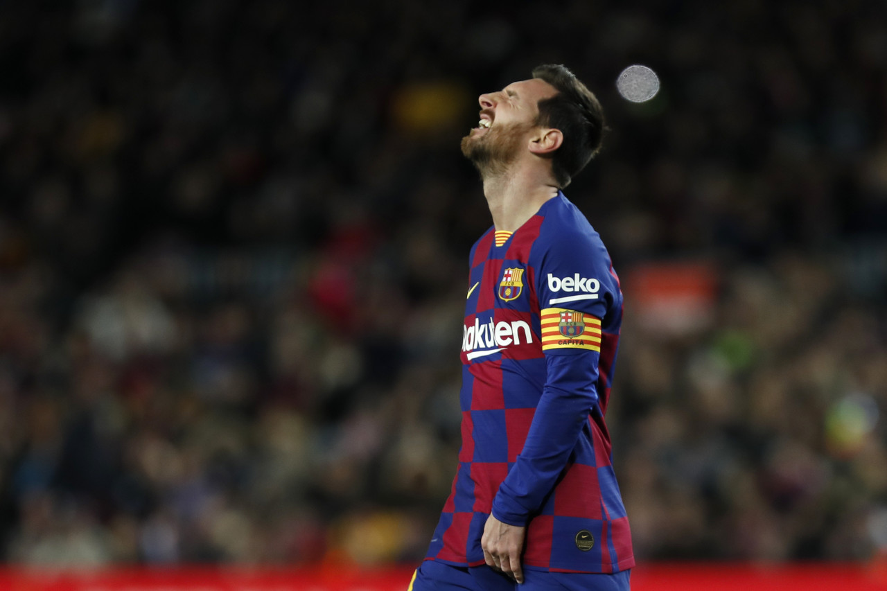 欧冠|0-3!0-4!2-8!梅西连续三年欧冠蒙羞,将成为球王一生污点