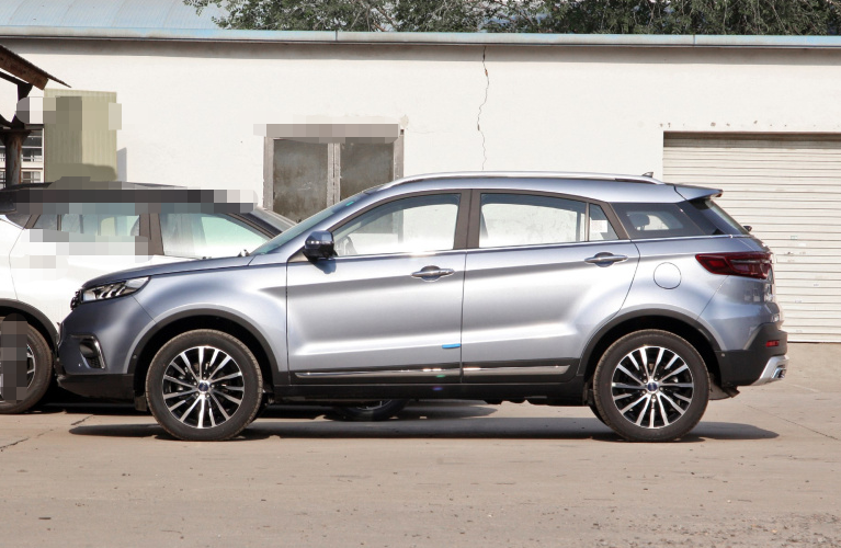 江铃汽车|福特也出“换标车”，1.5T引擎仅140匹，配18英寸轮胎，10.98万起