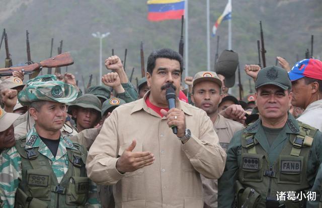 「佣兵」反美先锋终于出手了，数万大军24小时待命，全国已进入一级战备