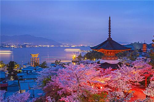 原子弹炸后百年内寸草不生，今广岛和长崎却住满了人，怎么回事？