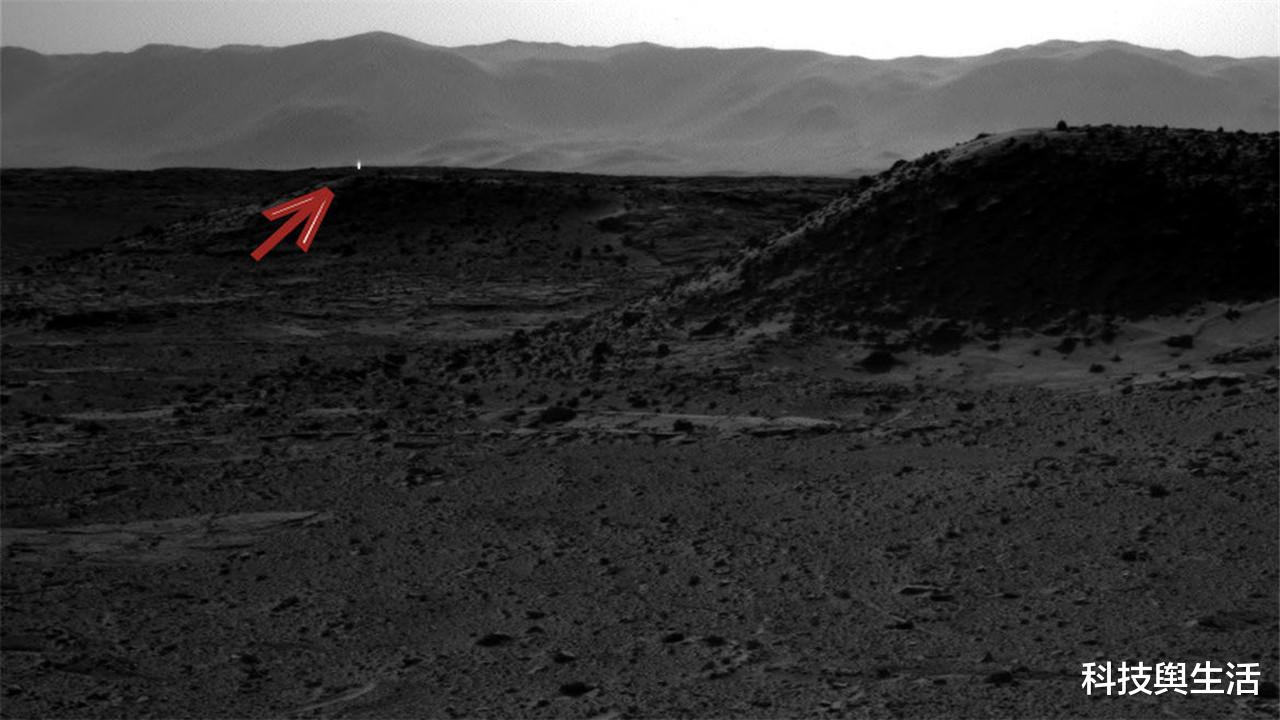 张让|火星被拍到不明物体,疑似黑色小石球,专家猜测3种形成原因!