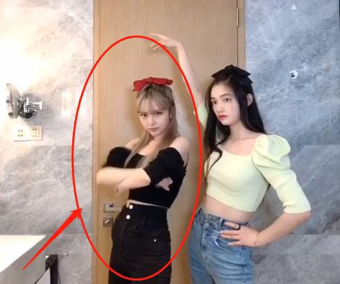 #林允#终于懂什么是电影脸了！周扬青和林允同框尬舞，因头围引网友热议