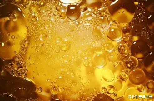 「滤镜」建议皮肤“暗黄”的女生，坚持这一件事就好了，40岁还是滤镜脸