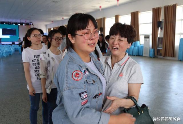 乘警|大学里“伪热门”的4个专业,毕业生供过于求,就业压力大