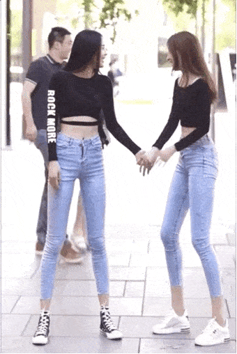 「李子柒」李子柒首次公开豪宅，我却看到背后最悲哀的一幕：中国式审美，太可怕了！