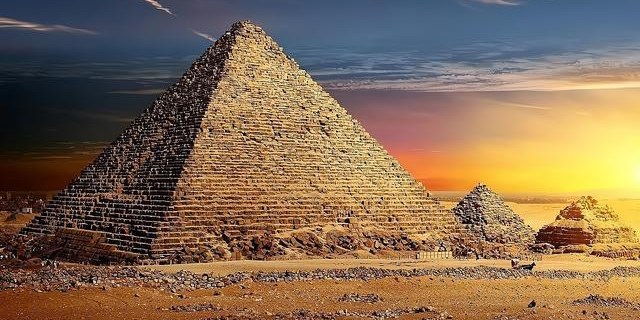 金字塔|西藏发现100万年前的金字塔,随后的发现更加神奇,北纬30度为何如此诡异?