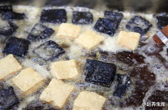 肝脏▲28岁女子，查出肝癌，告诫：常吃一种“毒物”，肝脏早已癌变