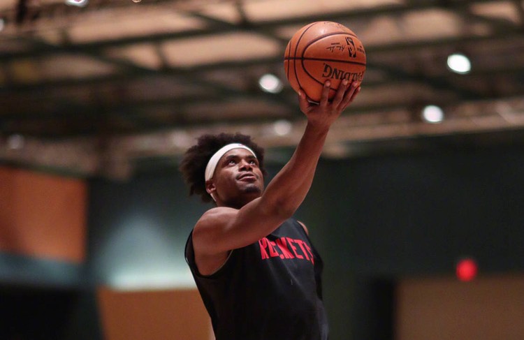 火箭队|威少恢复训练，火箭队次战首发巨变，22+6奇兵上位主力，射手被撤