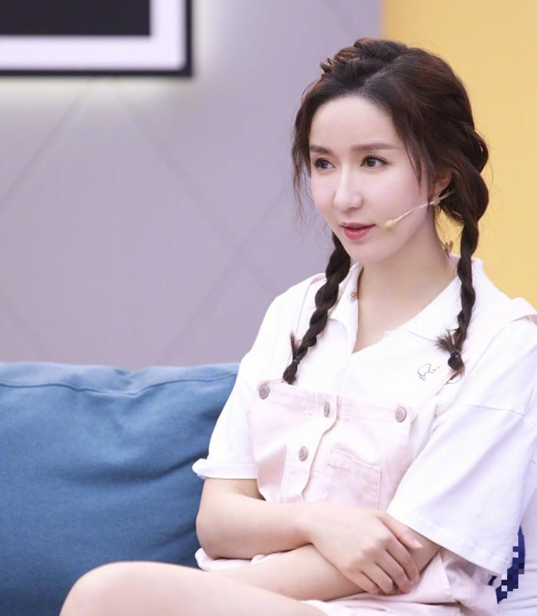 整容|她年仅31岁脸就塌了？一直不承认整容，现在满脸玻尿酸像“假人”