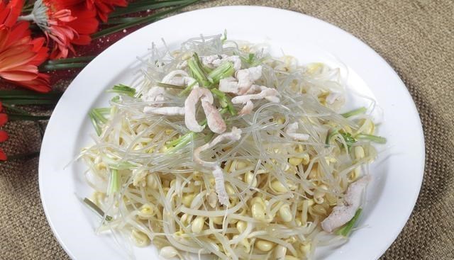 大蒜|4种食物发芽后，不但没“毒”，营养可能会翻倍，别扔掉浪费了