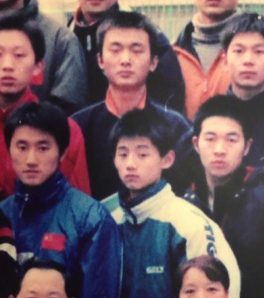 马龙：国乒大满贯马龙，曾被妻子父母“逼迫”退役，背后的故事让人心疼