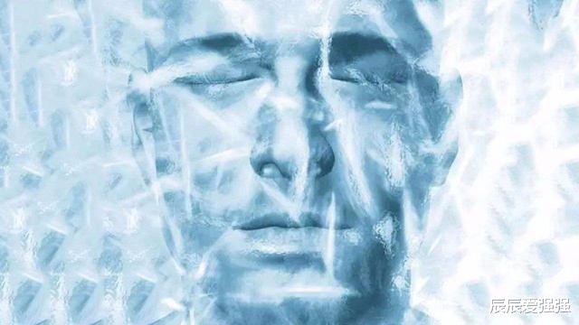 虫洞：穿越到未来的4种方法！霍金虽然认同穿越可行，但警告不要回过去