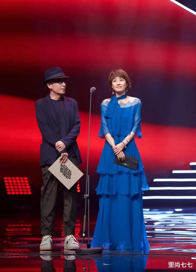 陶虹|求马伊琍别留长发！一刀切配渐变色超颠覆，脸大一圈妆容也拖后腿