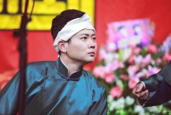 郭德纲|“低配冯绍峰”重大失误，郭德纲黑脸：拿恶俗当有趣拿观众开涮？