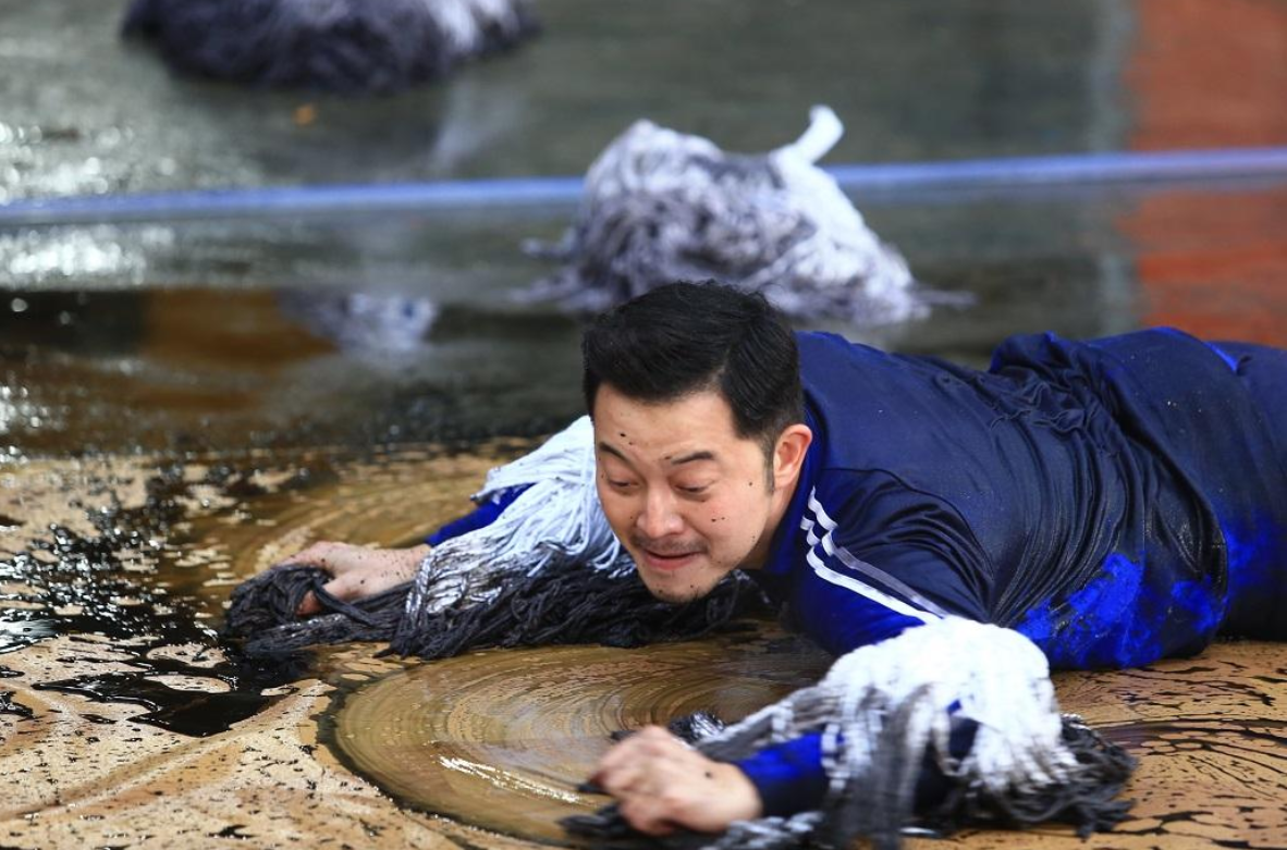 「吴京」学吴京当导演拍电影，却票房惨淡0.02亿，后赔得倾家荡产