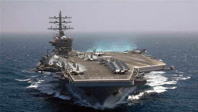 |中国无法击沉10万吨航母？媒体传出一张西北戈壁照片，质疑声消失