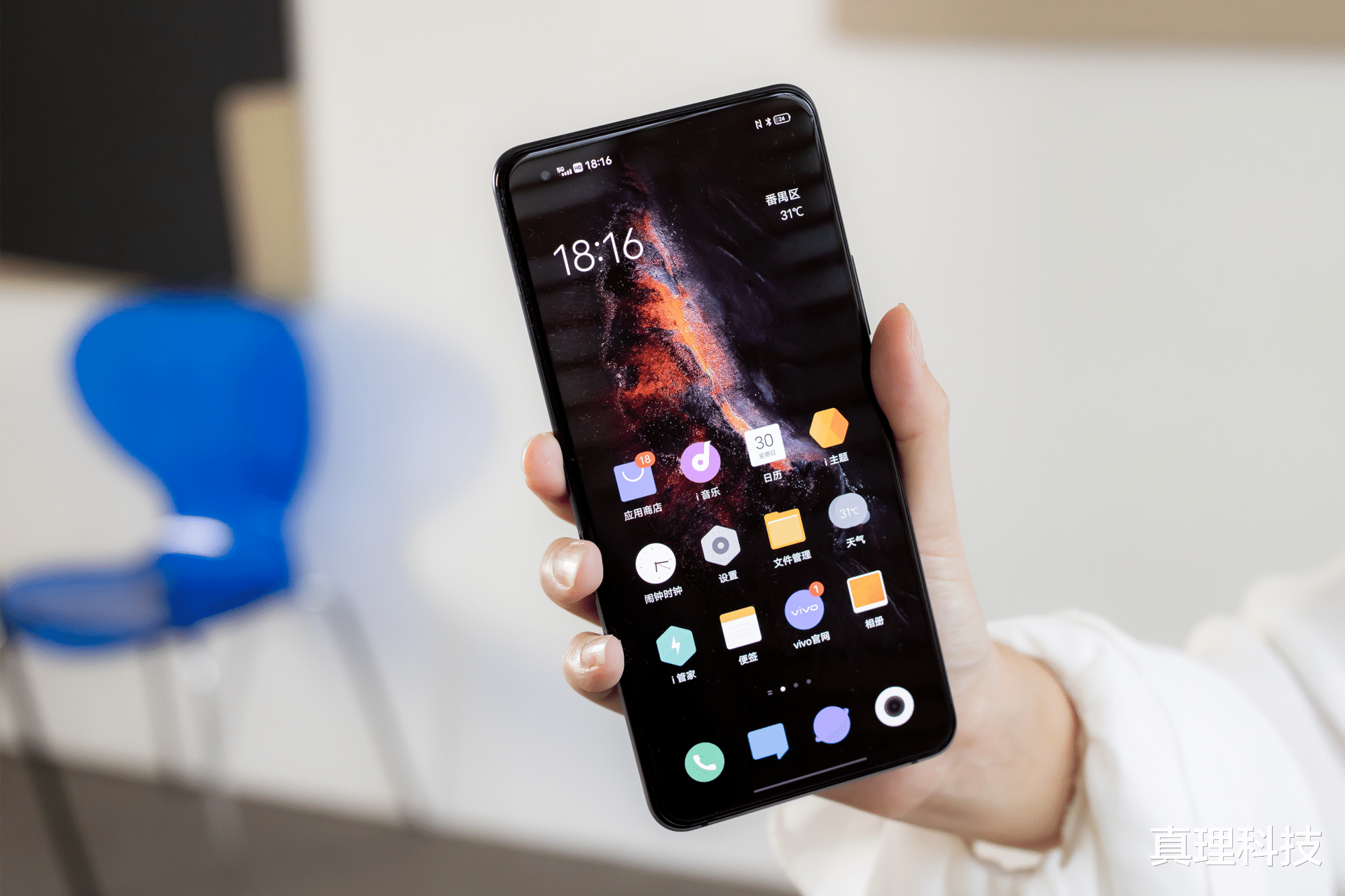 iQOO 5|太大意，华为Mate40登场，屏幕快充表现不敌iQOO 5