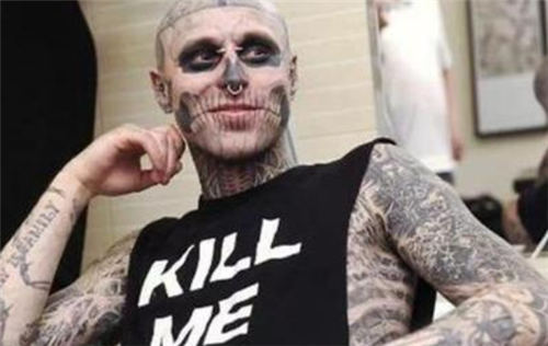 女孩|中国纹身第一人:父母不愿见他,曾上街吓哭小女孩,现在遭到报应