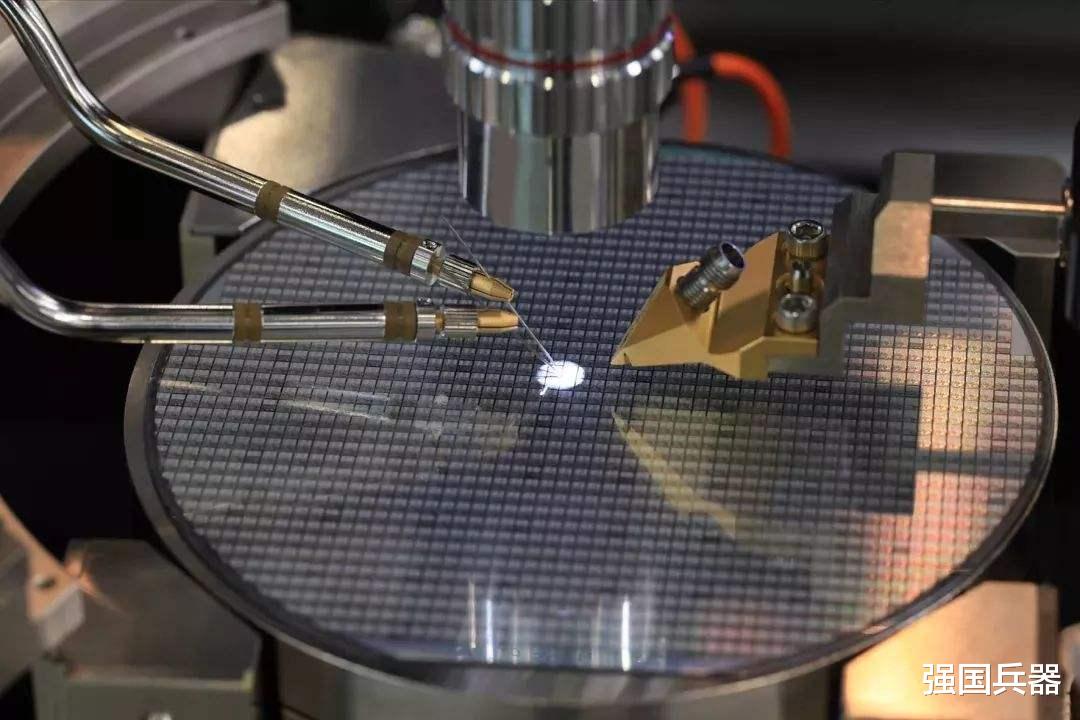 三星|中国今年进口3000亿美元芯片，10年后实现零进口？专家：多亏美国