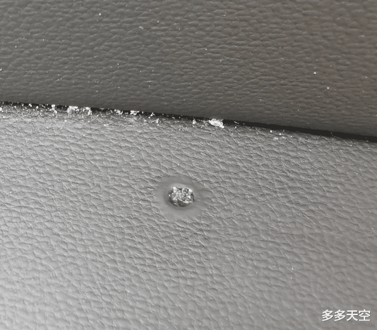 比亚迪|“提的新车被我爷爷烟头烫了一个洞,这个能修复吗?还是要整体换?”求解答哈