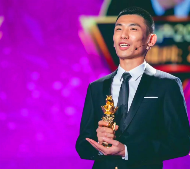 国服|DNF：国服最强之人史诗图鉴，碎片数量惊人，能点万件装备！