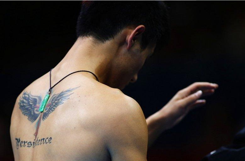 翡翠|国乒队也爱翡翠，又一小将横空出世，胸前翡翠项链吸睛