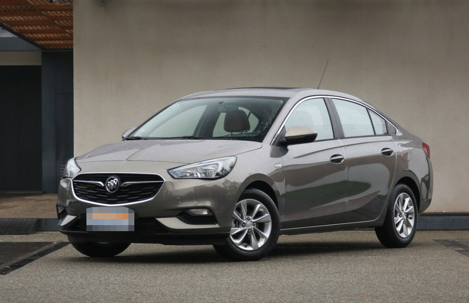 自动挡|最接地气的“百姓车”，油耗只有4.7升，自动挡只卖6.4万