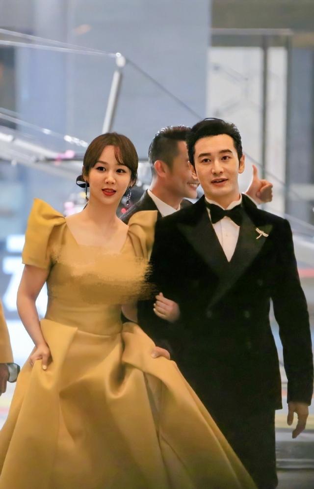 明星|明星大合唱集体翻车!p图太狠,64岁刘晓庆变香肠嘴,冯绍峰最惨