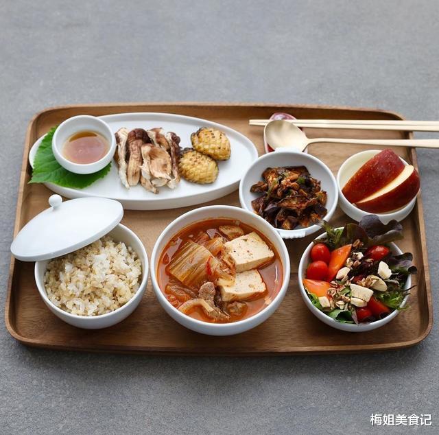 「豇豆」韩国媳妇晒为丈夫做的一日三餐，中国网友：我吃这些会“饿死”