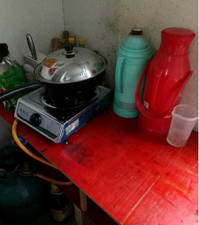 「结婚」晒晒我的婚房，厨房巴掌大，厕所很怀疑人生，3米宽的大床你见过吗？