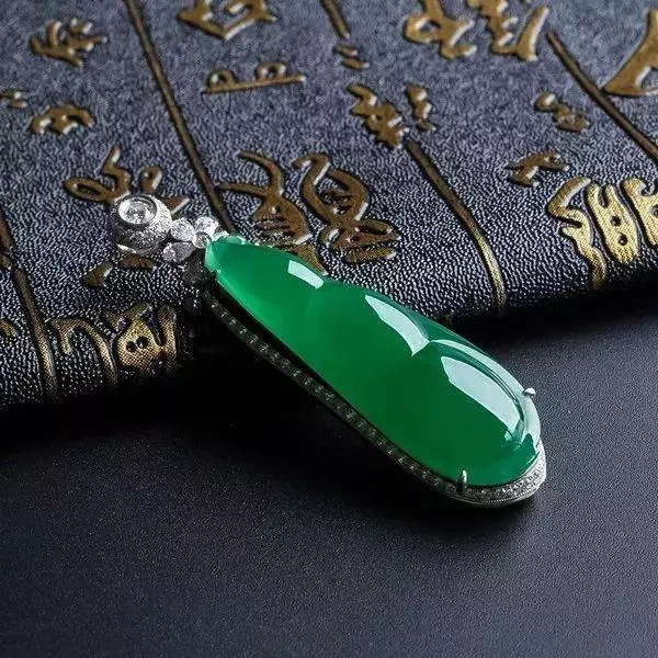 翡翠|你的翡翠真的值钱吗？轩哥带你深挖调水内幕！