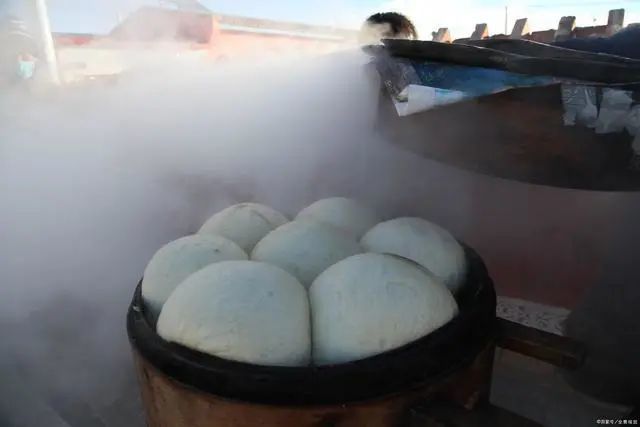 『馒头』这才是蒸馒头的正确方法，松软好吃的馒头，原来是这样做成的
