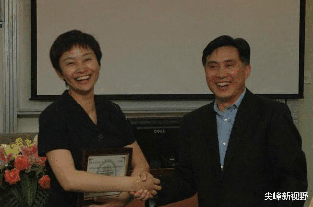 【女保镖】她是中国第一女保镖,5个特种兵都打不过她,从来没有失过手