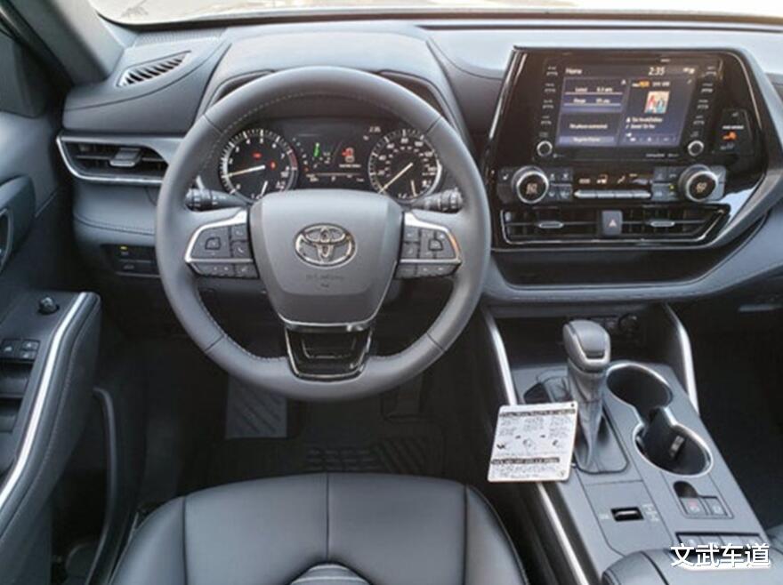 丰田汉兰达|全新汉兰达运动版实拍，跟“中庸”彻底说再见，又将大卖？