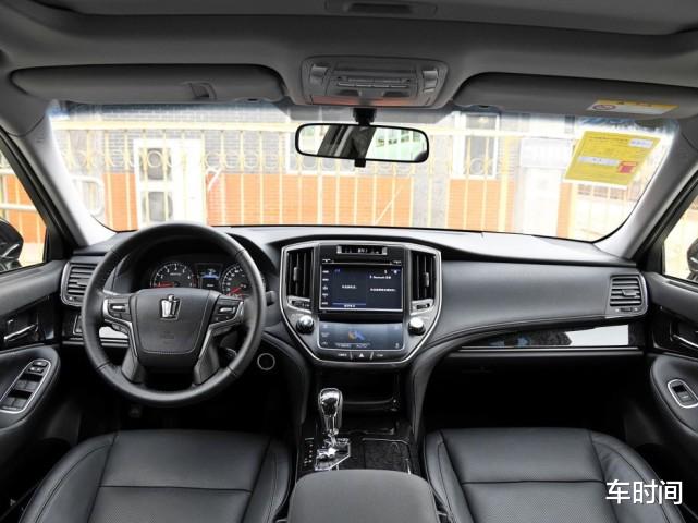 丰田皇冠|又一经典豪车倒下！当年售价60万排队买，如今跌至23万无人问津，可惜了