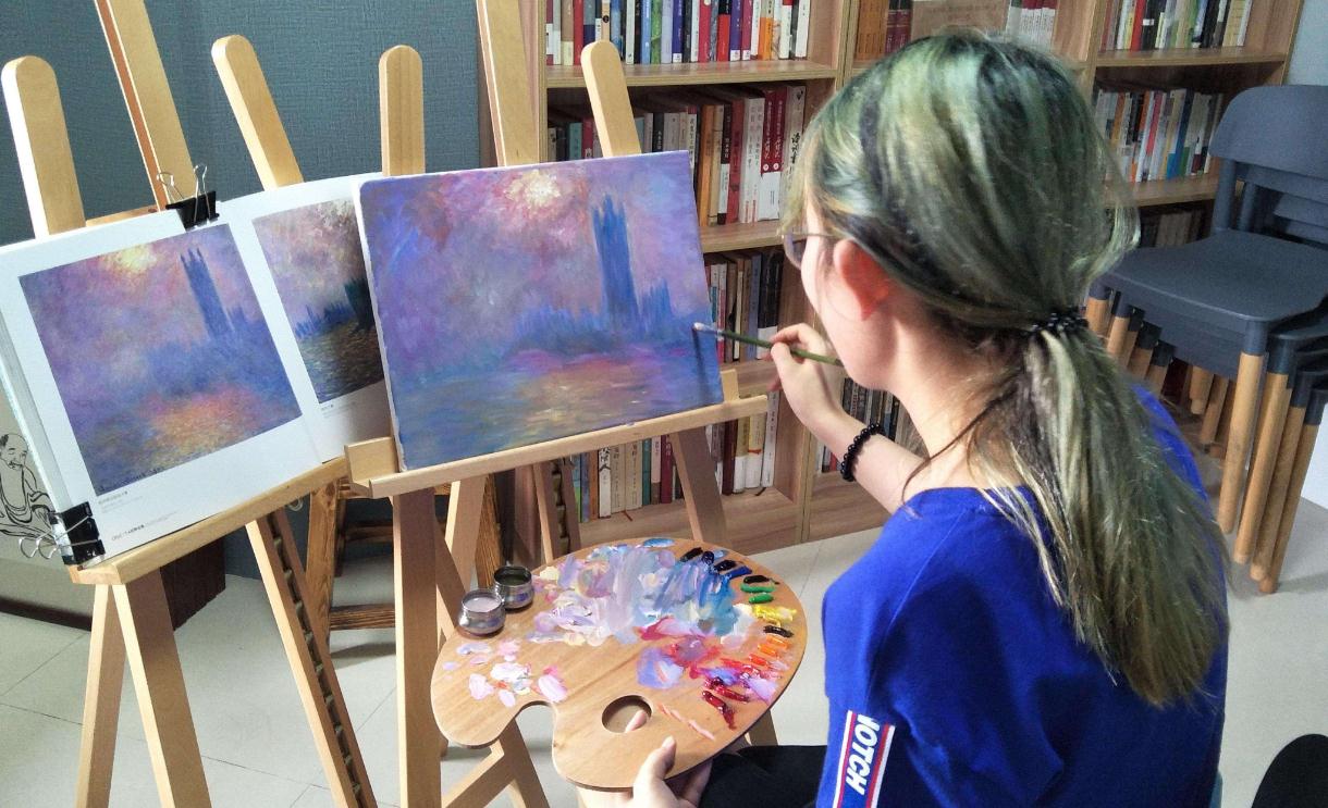 [填报志愿]高考女生填报志愿，从这八大类专业中参考，比较靠谱，还更适合