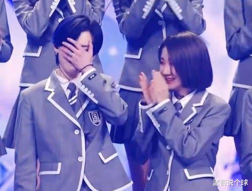 「陆柯燃」陆柯燃超乃万二十万票第9出道，所有人都在祝贺，谁注意到Lisa？