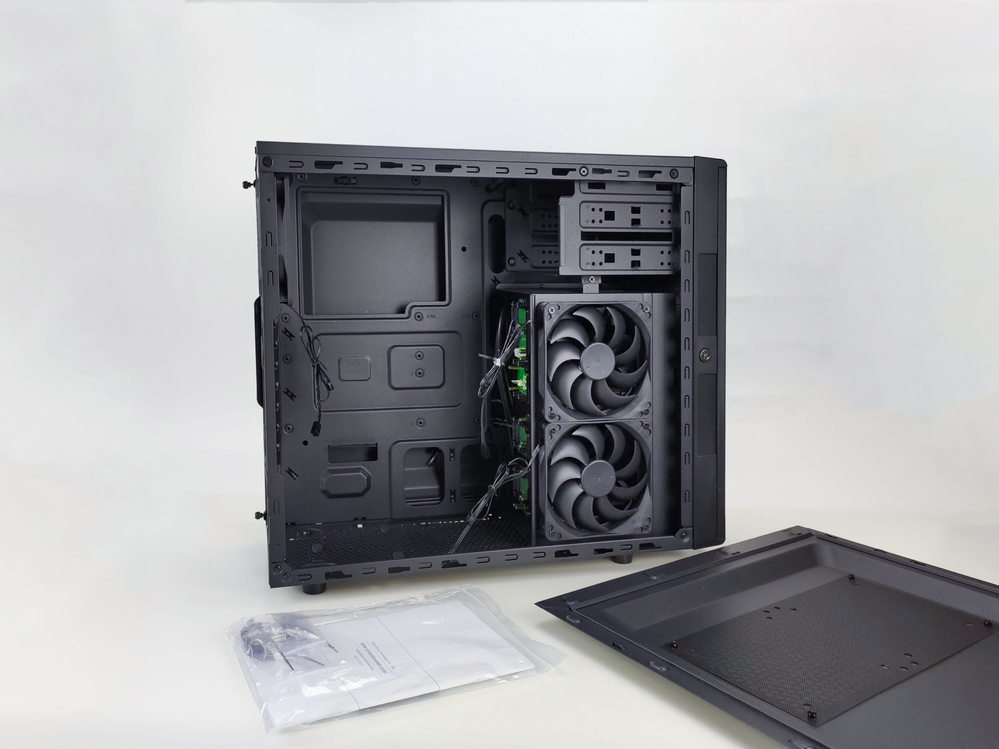 酷睿处理器|64TB超豪华别墅，银欣CS380黑威联通主机达成