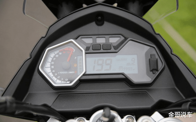 休旅车|圆了不少人的摩旅梦，解析赛科龙拉力车，续航400KM，售价12580元