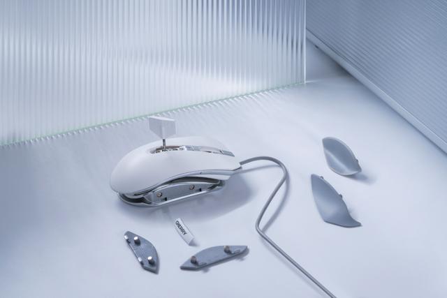 小米科技|独特分体可变形设计，CHERRY MC 8.1游戏鼠标上手体验